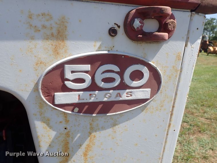 image for item DE5443 Farmall 560 tractor