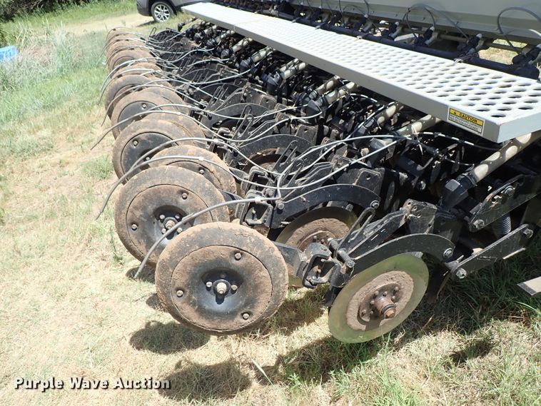 image for item DE5473 CrustBuster All Plant 4615 no-till grain drill