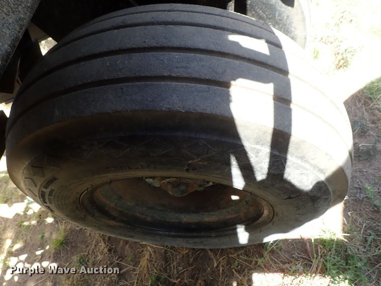 image for item DE5473 CrustBuster All Plant 4615 no-till grain drill