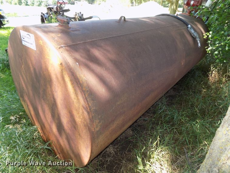 image for item DE7743 Fuel tank