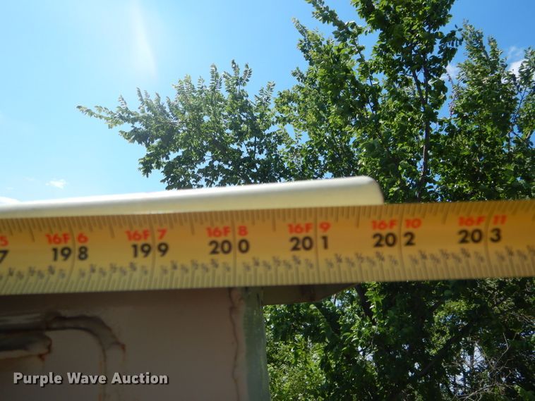 image for item DE8526 Willmar Load Runner 16 seed tender bed