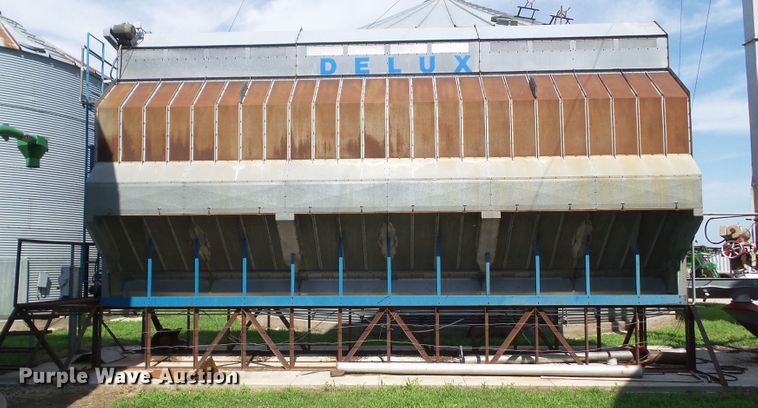 image for item DF0773 Delux DP9060 continuous flow grain dryer