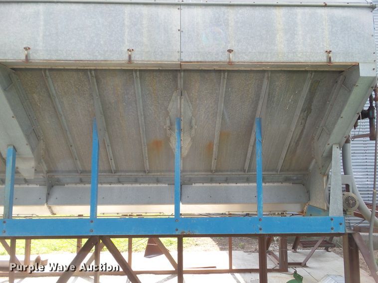 image for item DF0773 Delux DP9060 continuous flow grain dryer