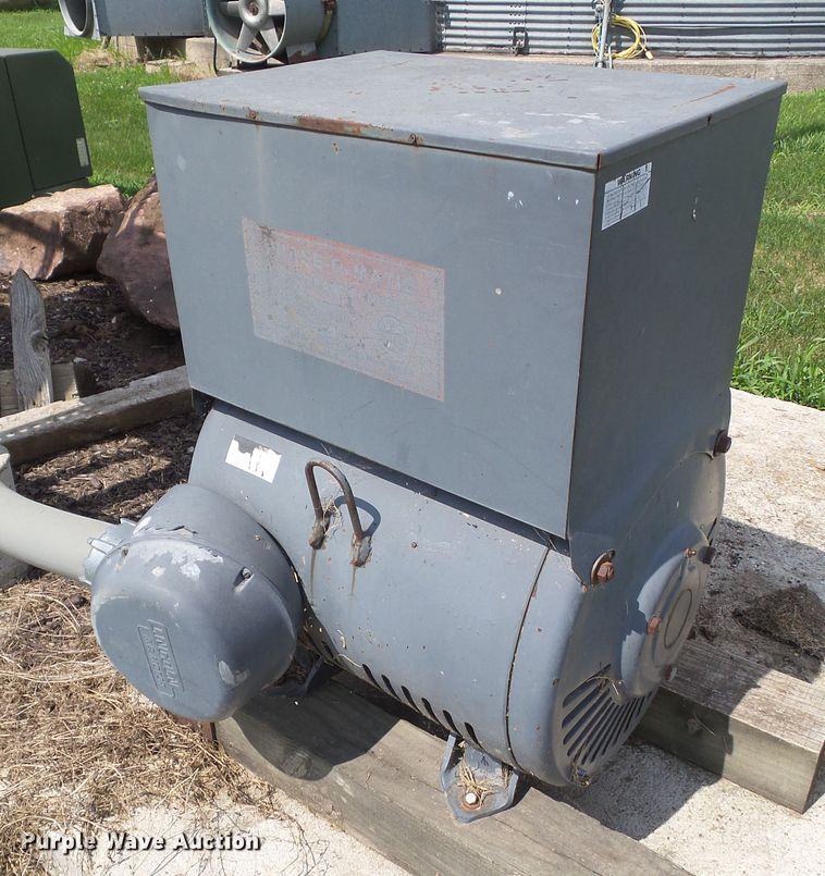 image for item DF0773 Delux DP9060 continuous flow grain dryer