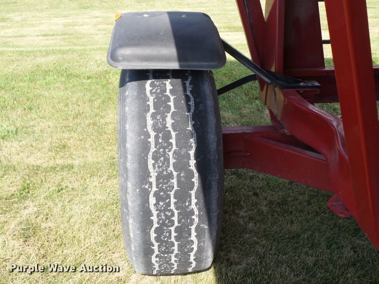 image for item DF0777 Brent GT-444 gravity wagon