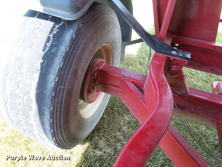 image for item DF0777 Brent GT-444 gravity wagon