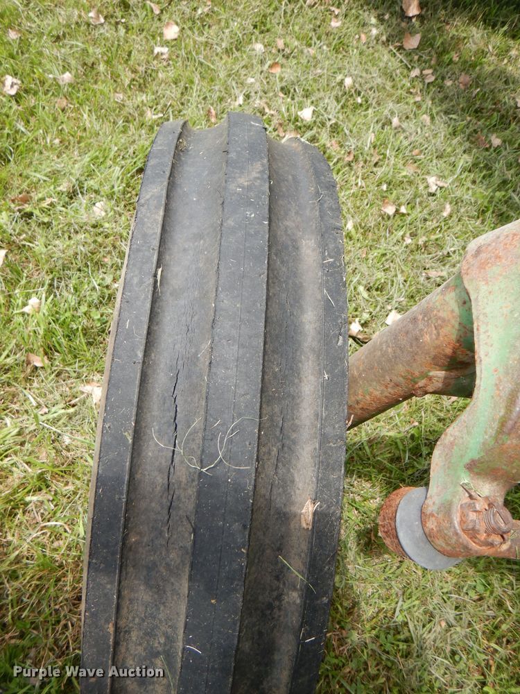 image for item DG4814 1964 John Deere 3020 tractor