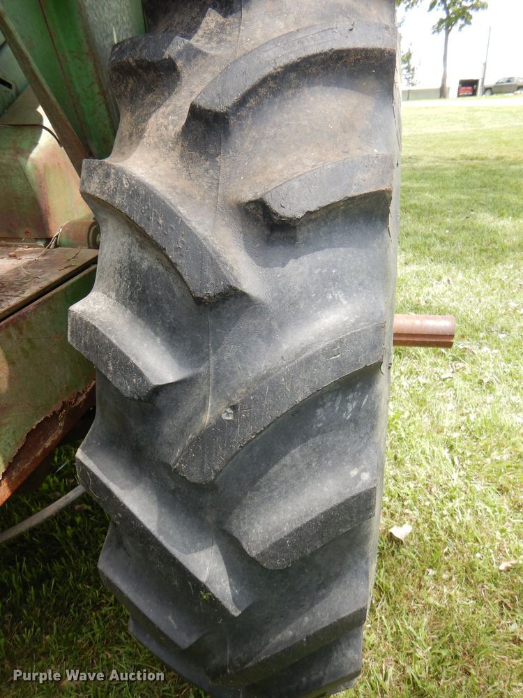 image for item DG4814 1964 John Deere 3020 tractor