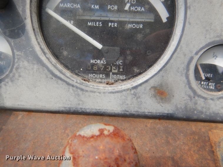 image for item DG4814 1964 John Deere 3020 tractor