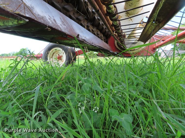 image for item DH0290 OMC 229 windrower