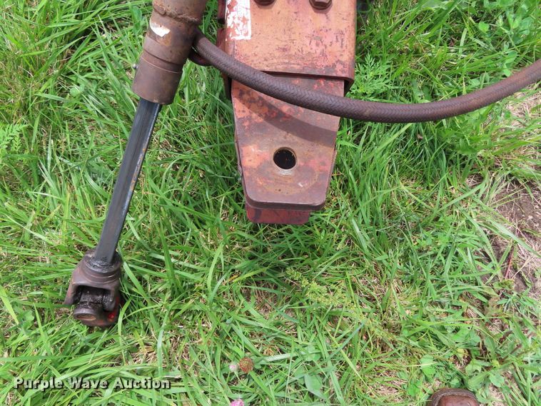 image for item DH0290 OMC 229 windrower