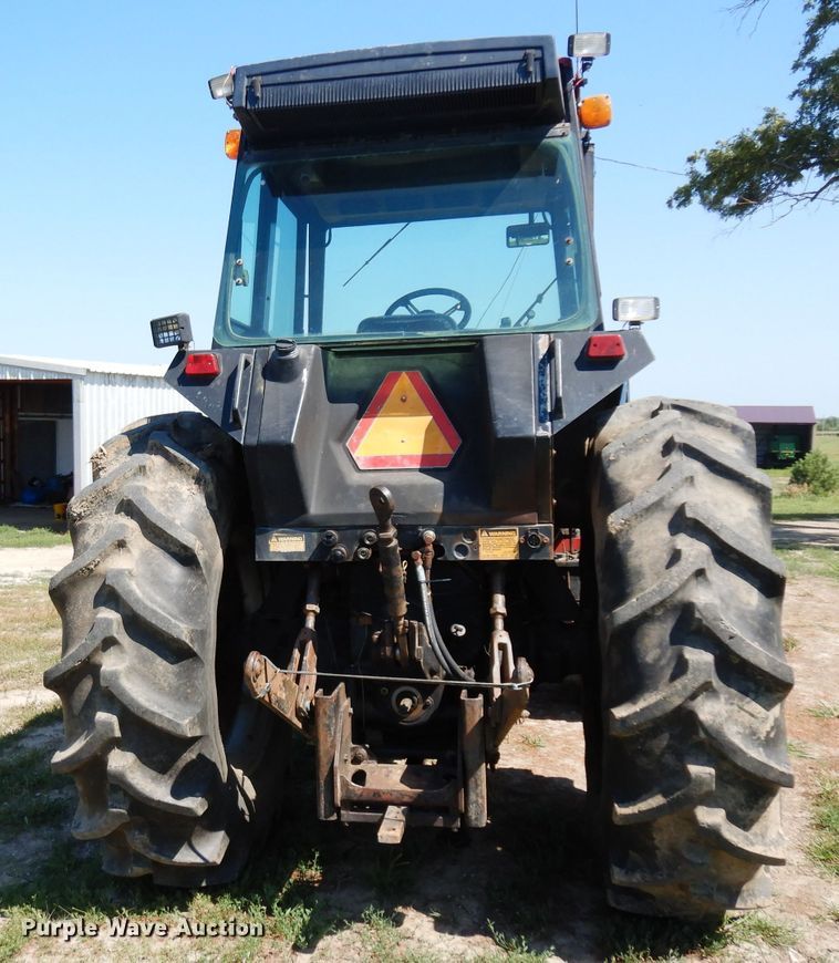 image for item DH0296 1987 Case IH 1896 MFWD tractor