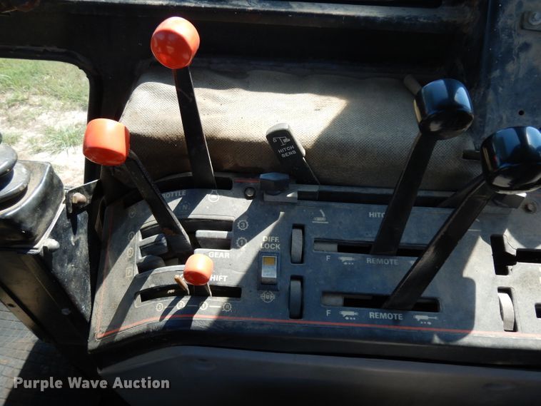 image for item DH0296 1987 Case IH 1896 MFWD tractor