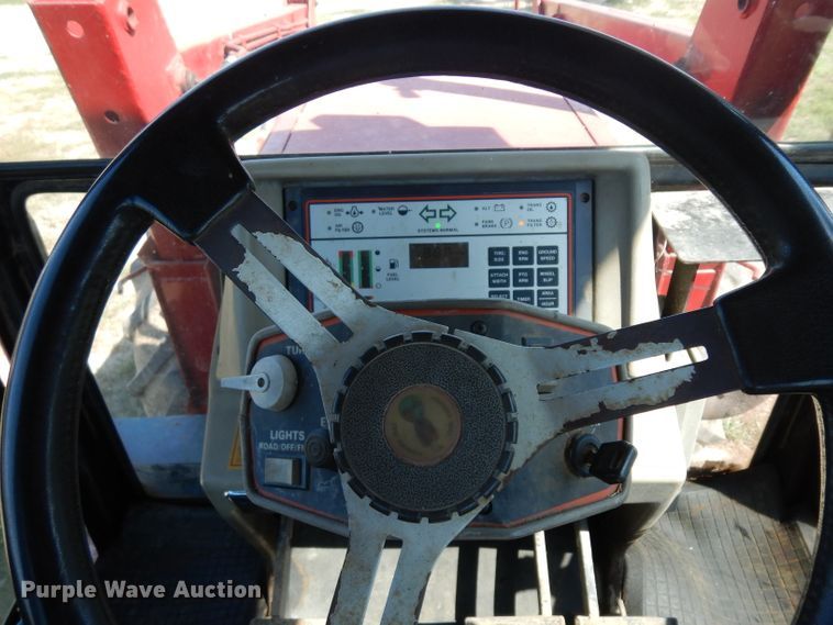 image for item DH0296 1987 Case IH 1896 MFWD tractor