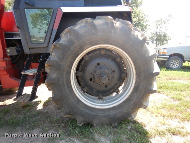 image for item DH0296 1987 Case IH 1896 MFWD tractor