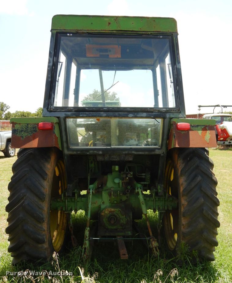 image for item DH3501 1976 John Deere 2130 tractor