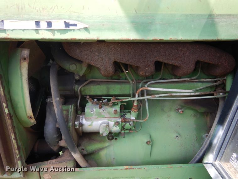 image for item DH3501 1976 John Deere 2130 tractor