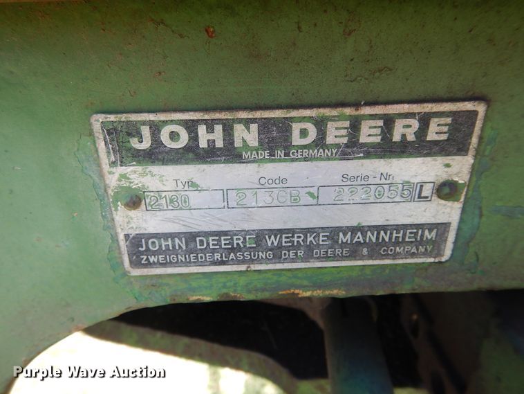 image for item DH3501 1976 John Deere 2130 tractor