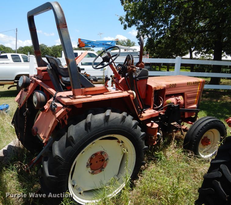 image for item DH3502 Belarus 300 tractor