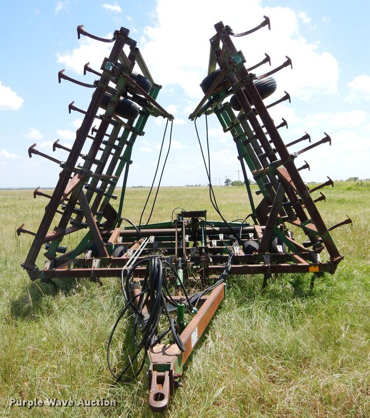 image for item DH3505 John Deere 980 chisel