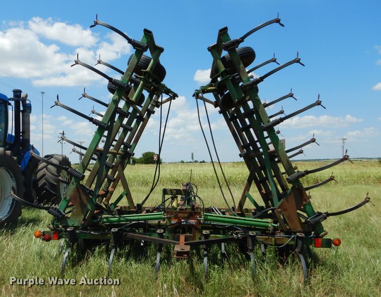 image for item DH3505 John Deere 980 chisel