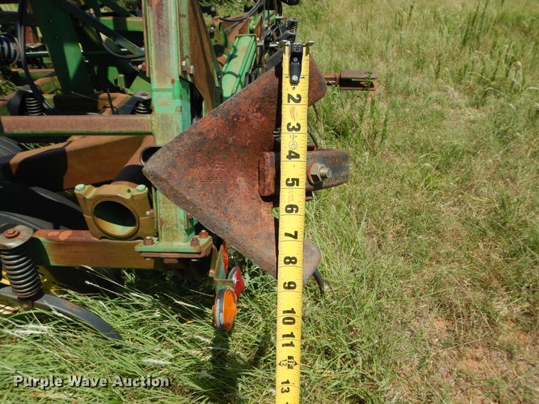 image for item DH3505 John Deere 980 chisel