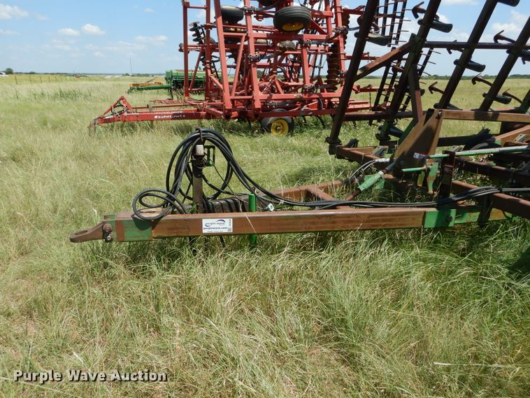 image for item DH3505 John Deere 980 chisel