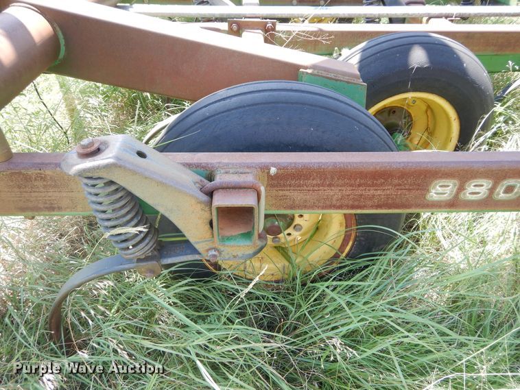 image for item DH3505 John Deere 980 chisel