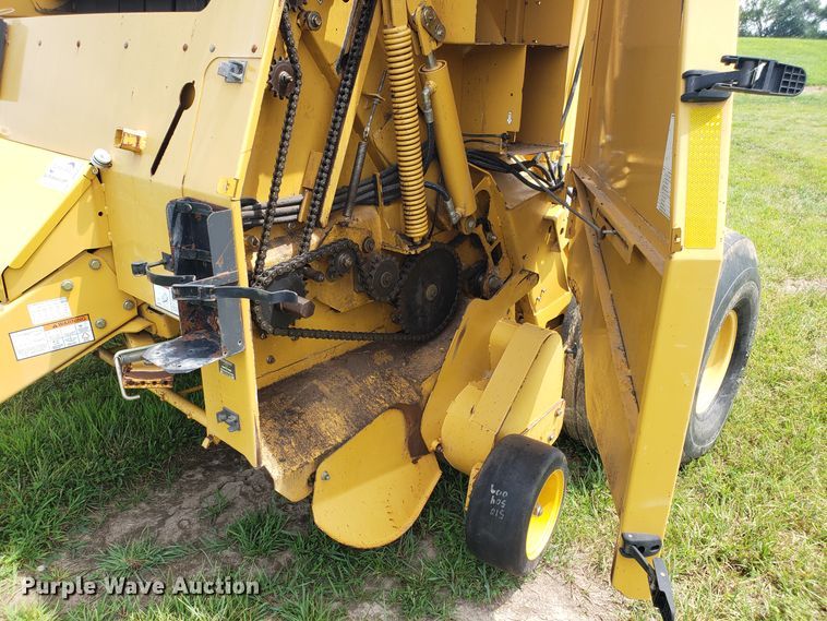 image for item DH4530 2011 Vermeer 605 Super M round baler