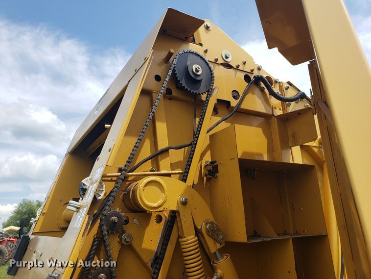 image for item DH4530 2011 Vermeer 605 Super M round baler