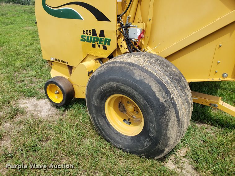 image for item DH4530 2011 Vermeer 605 Super M round baler