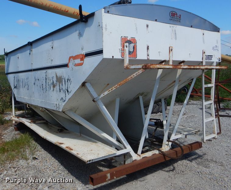 image for item DH5999 Willmar Load Runner 16 fertilizer tender bed