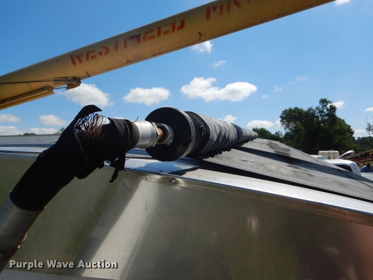 image for item DH5999 Willmar Load Runner 16 fertilizer tender bed