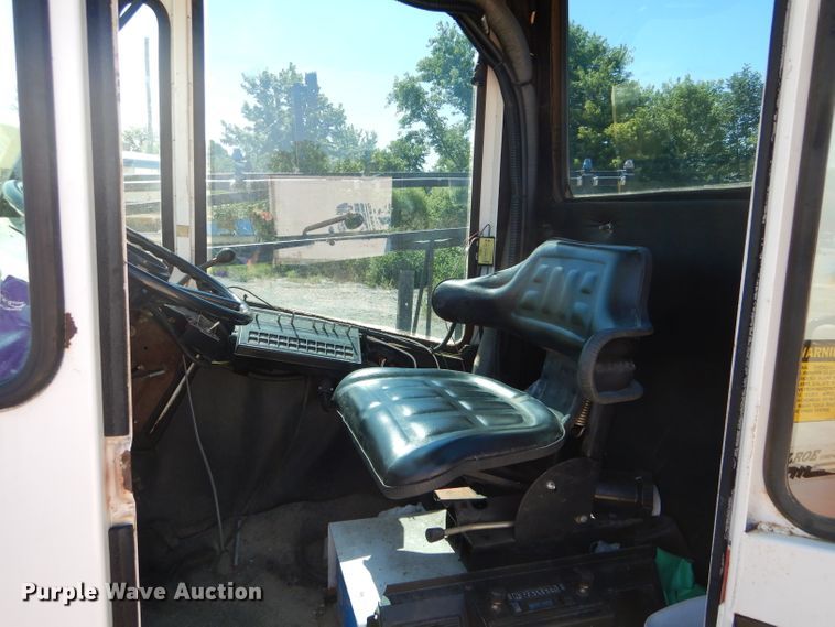 image for item DH6007 SpraCoupe 230 sprayer