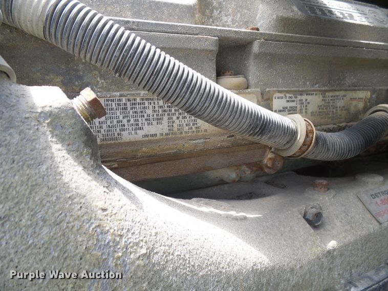 image for item DI0557 1997 International 8200 tender truck