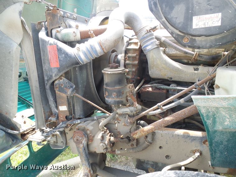 image for item DI0557 1997 International 8200 tender truck