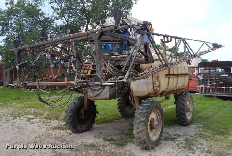 image for item ED9462 Hagie 8250 sprayer