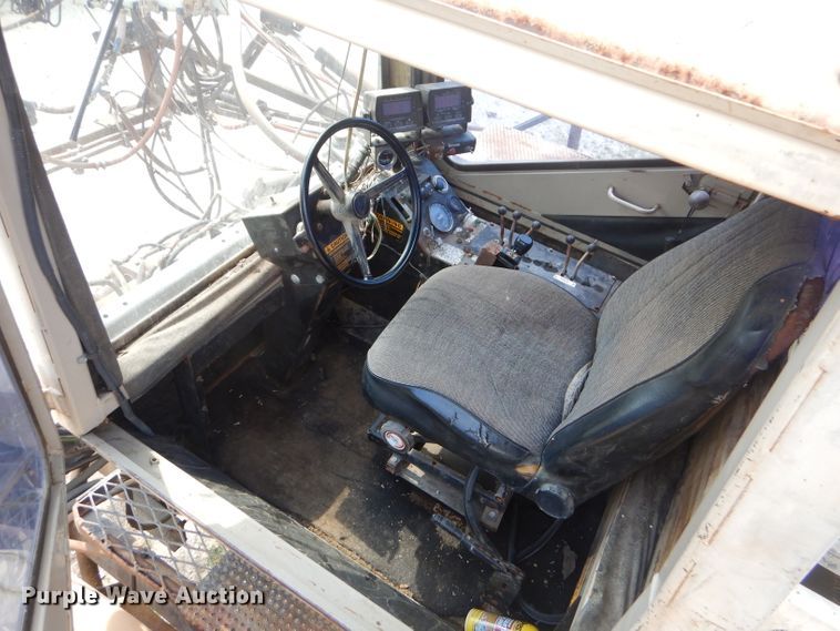 image for item ED9462 Hagie 8250 sprayer