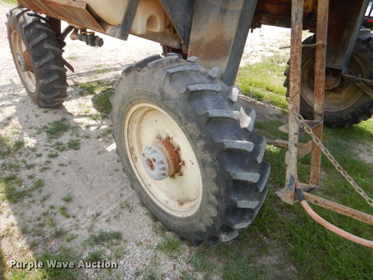 image for item ED9462 Hagie 8250 sprayer