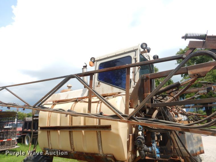 image for item ED9462 Hagie 8250 sprayer