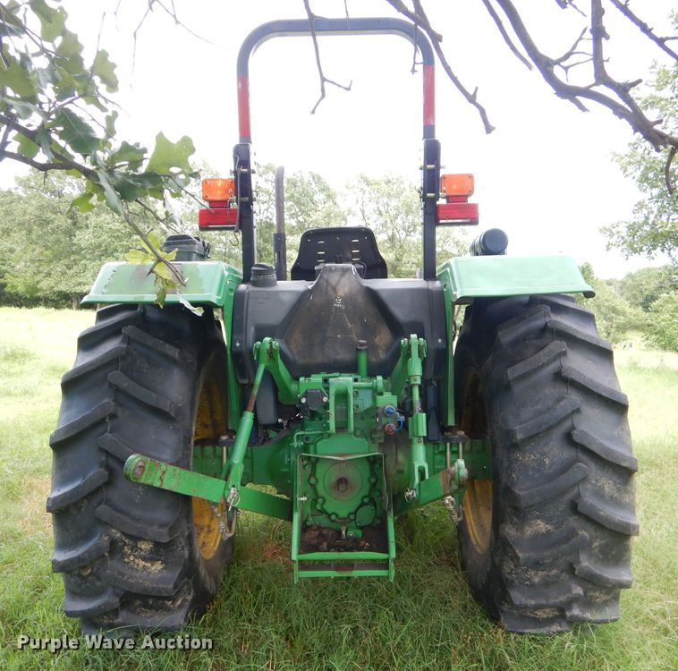 image for item ED9467 2011 John Deere 5065E tractor