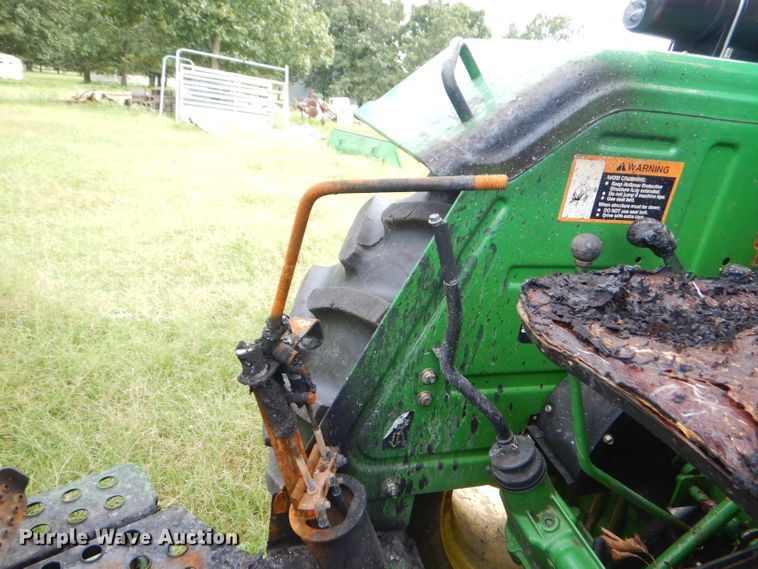 image for item ED9467 2011 John Deere 5065E tractor