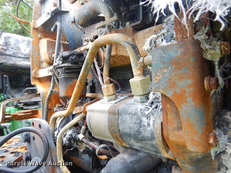 image for item ED9467 2011 John Deere 5065E tractor