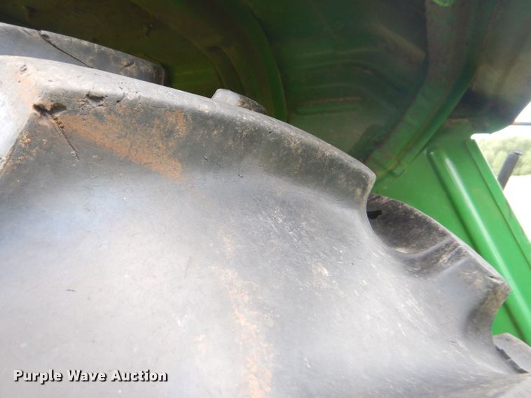 image for item ED9467 2011 John Deere 5065E tractor