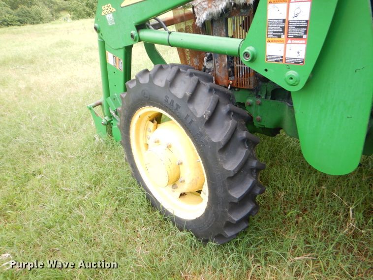 image for item ED9467 2011 John Deere 5065E tractor