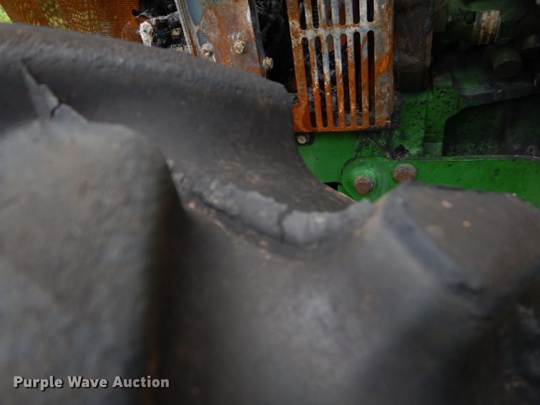 image for item ED9467 2011 John Deere 5065E tractor