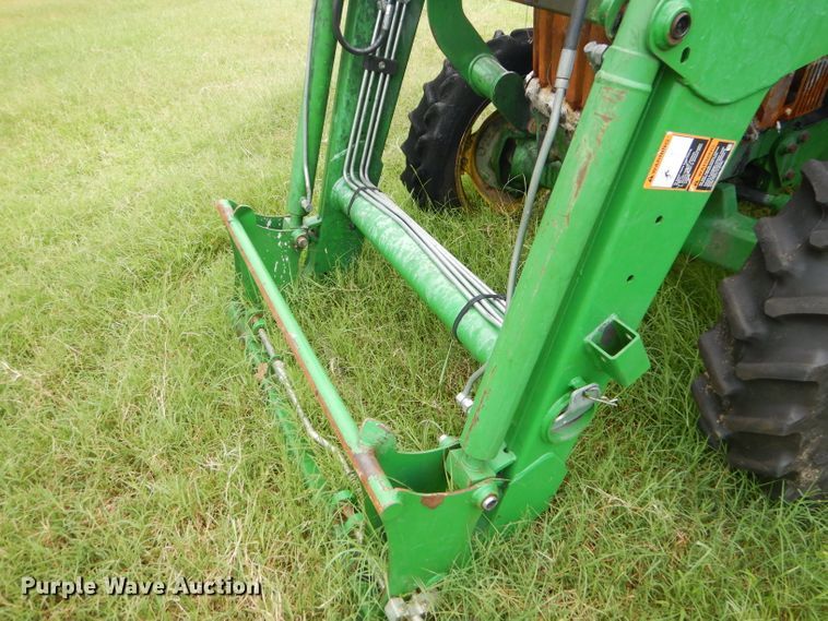 image for item ED9467 2011 John Deere 5065E tractor
