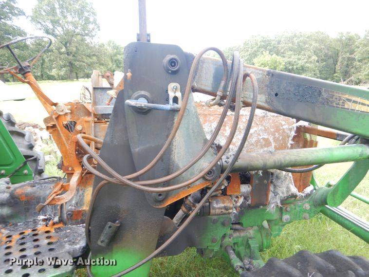 image for item ED9467 2011 John Deere 5065E tractor