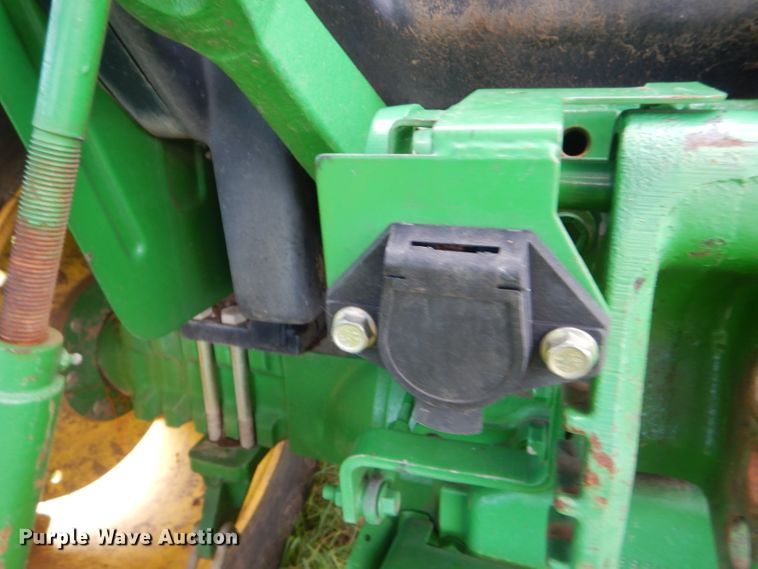 image for item ED9467 2011 John Deere 5065E tractor