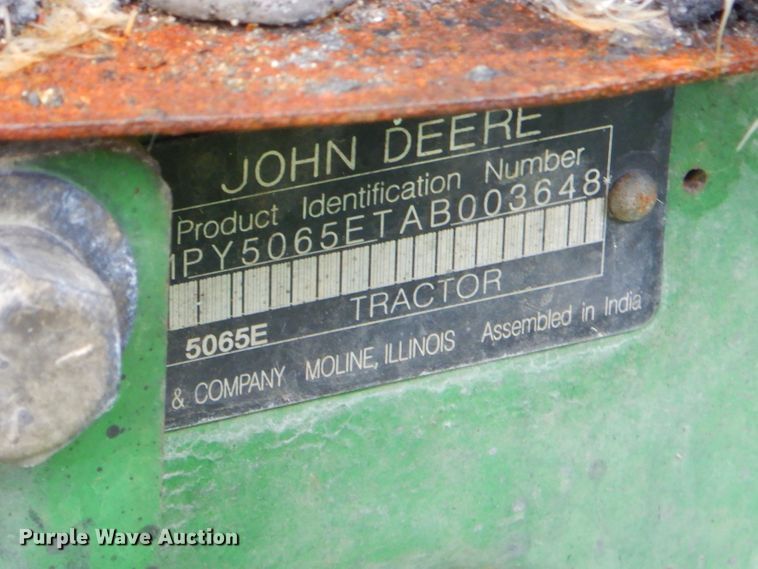 image for item ED9467 2011 John Deere 5065E tractor